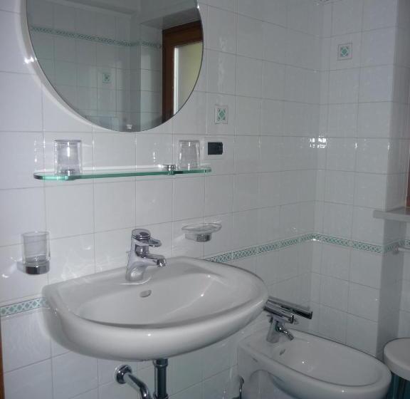 スタンダードルーム, Garni Bonaria