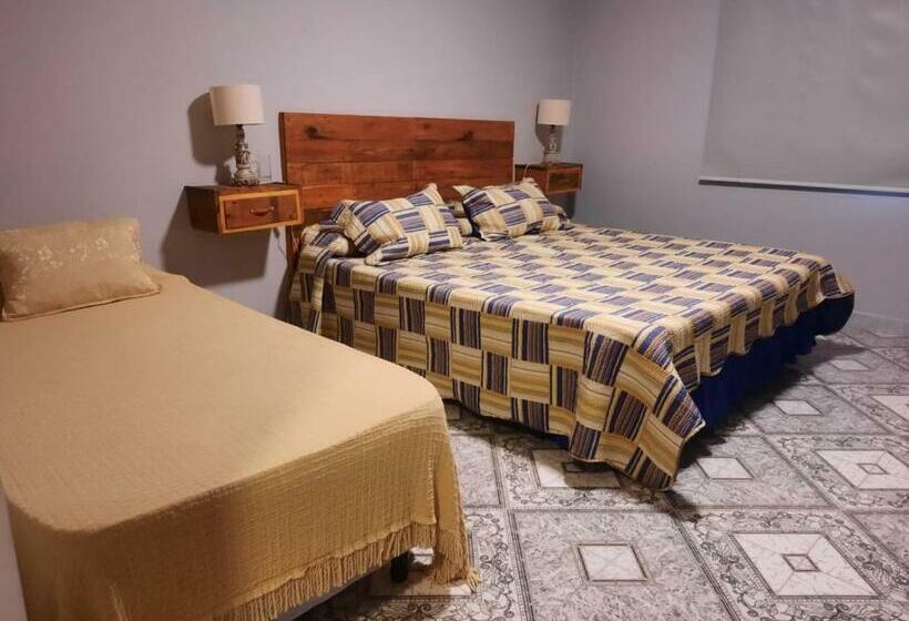 اتاق لوکس سه تخته, Las Tres Marías