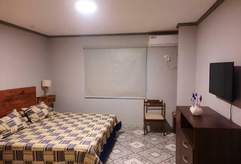 اتاق لوکس سه تخته, Las Tres Marías