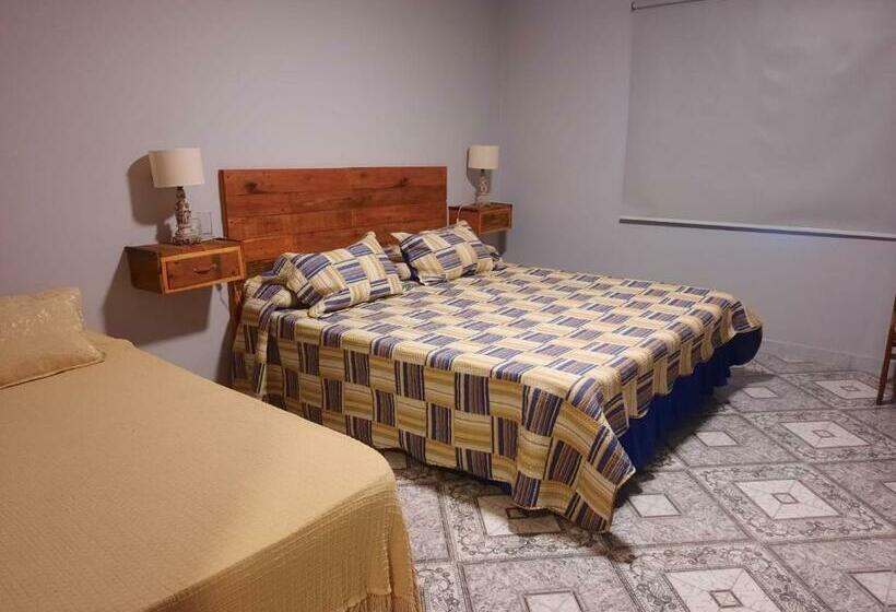 اتاق لوکس سه تخته, Las Tres Marías