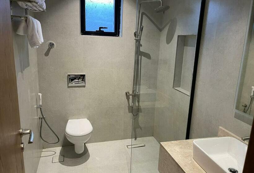 سوییت اجرایی, Voyage Residence