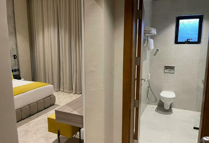 سوییت اجرایی, Voyage Residence