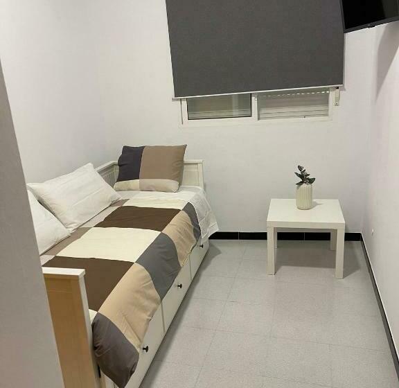 חדר סטנדרט יחיד, Pensión Coripe