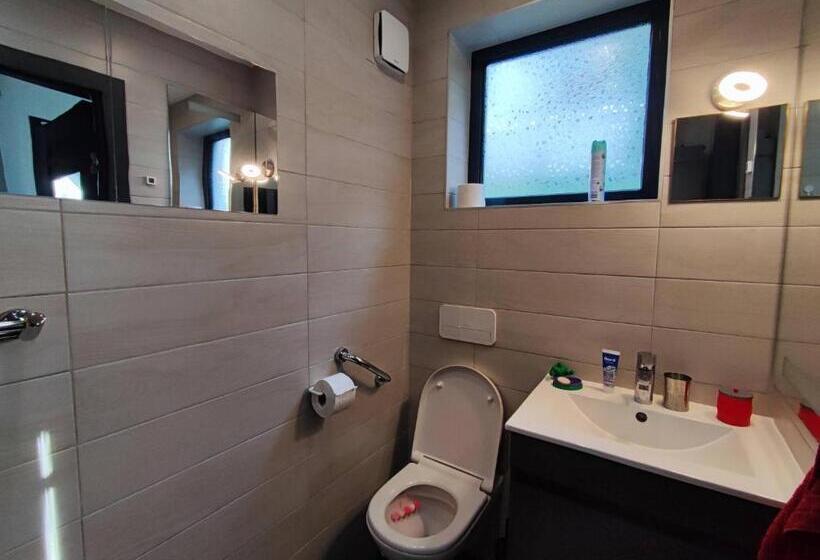 带花园景观的标准工作室, Chemin Des Vignerons