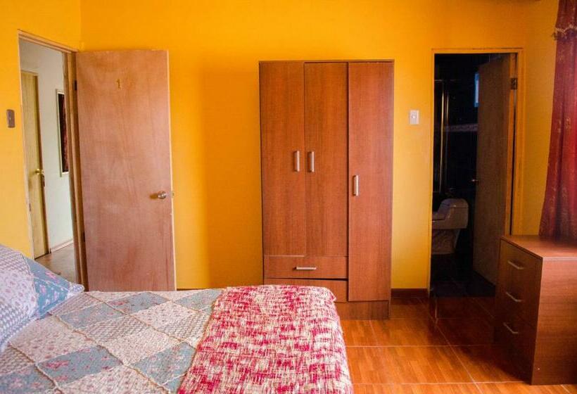 اتاق استاندارد سه نفره, Hostal Alabalti