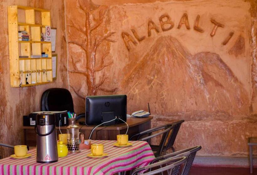 اتاق استاندارد با سرویس بهداشتی مشترک, Hostal Alabalti