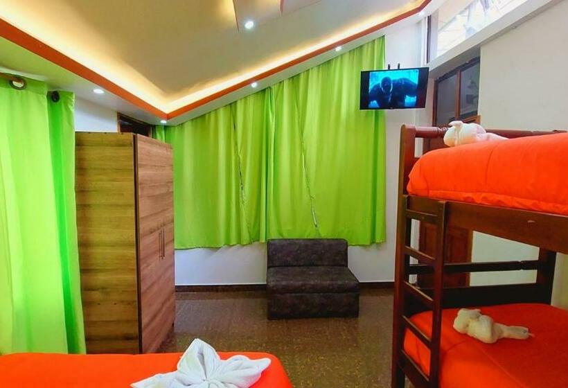 四人标准间, Hostal La Siesta