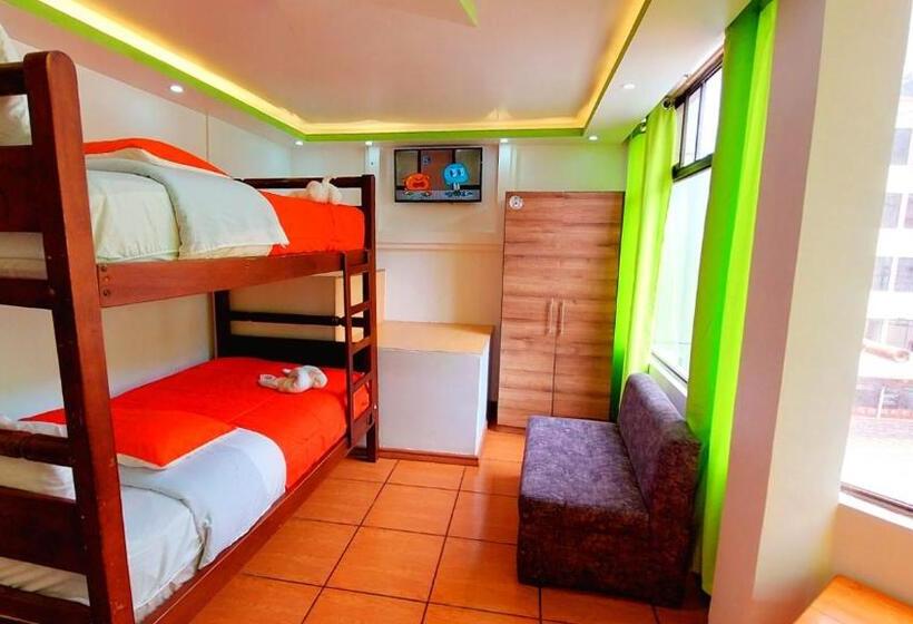 标准三人间, Hostal La Siesta