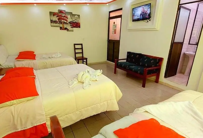 Perhehuone, Hostal La Siesta