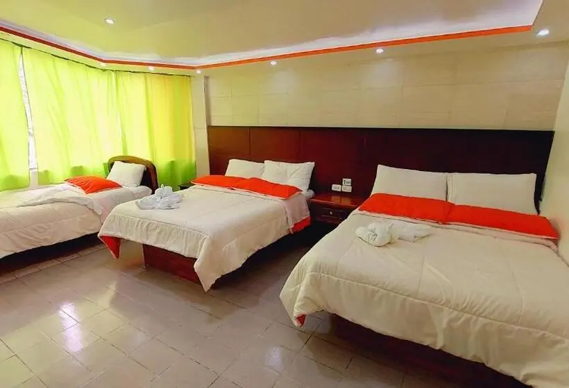 Perhehuone, Hostal La Siesta