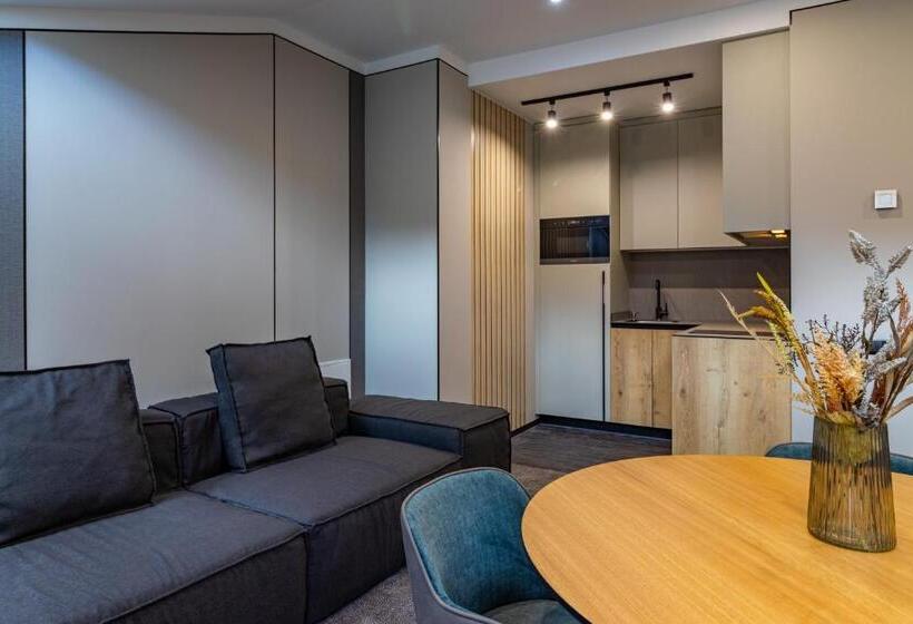 Номер Стандарт, Shelter Apart