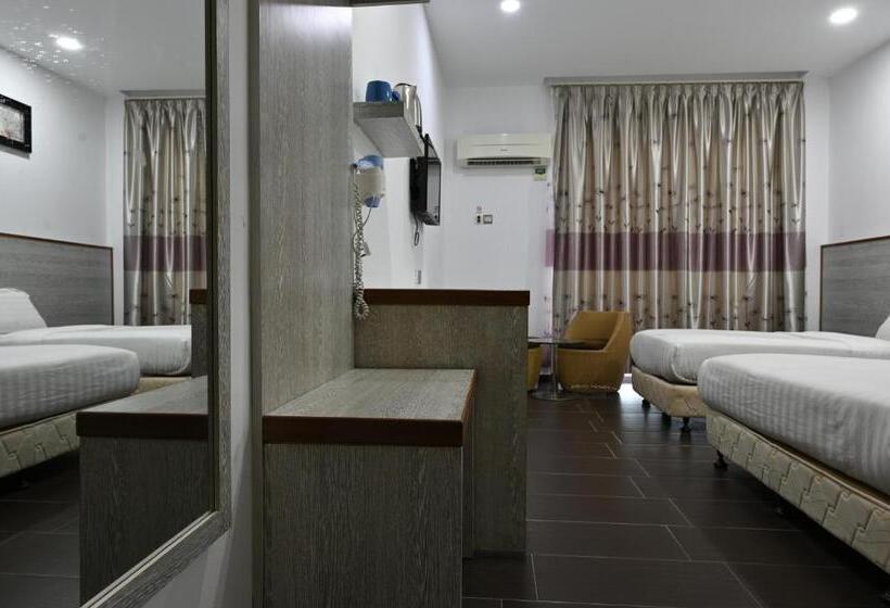 디럭스 트리플 룸, Cenang View