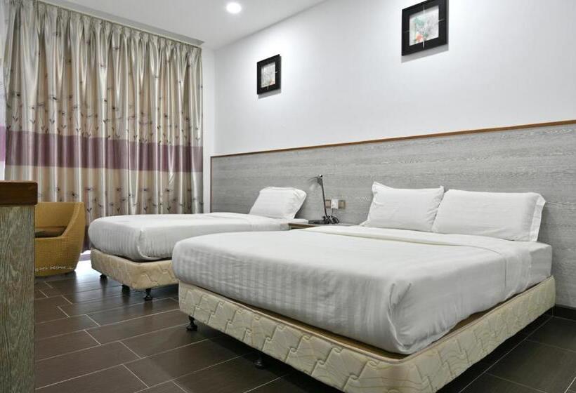 デラックストリプルルーム, Cenang View