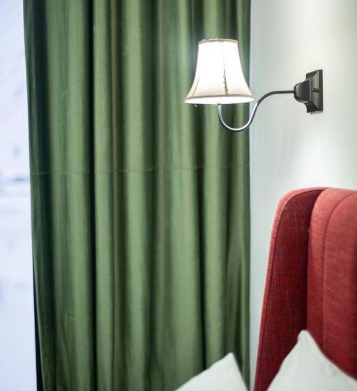 اتاق سوپریور با چشمانداز کوهستان, Roshe Gudauri