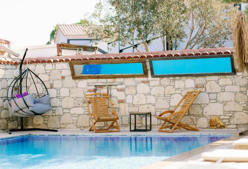 חדר דלוקס לשלושה עם נו לים, Signature Alaçatı