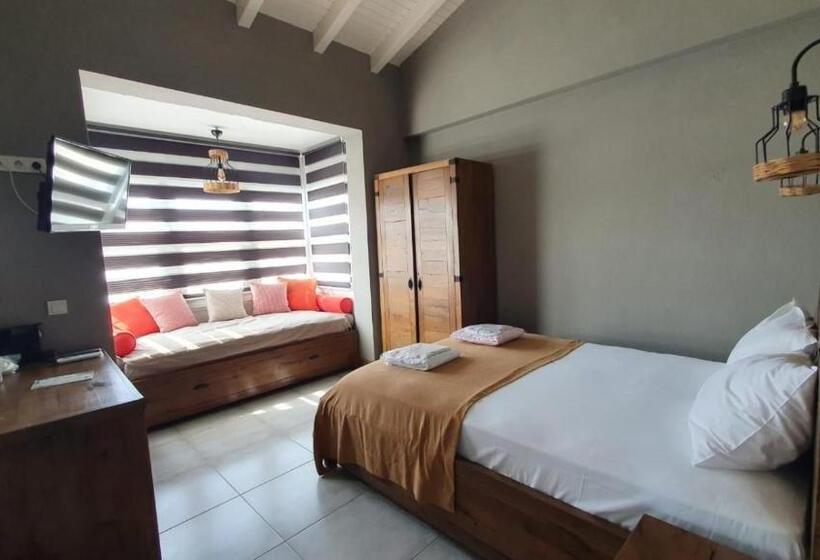 חדר דלוקס לשלושה, Signature Alaçatı