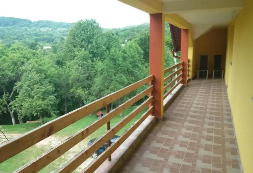 １ベッドルームハウス, Casa Dobrin