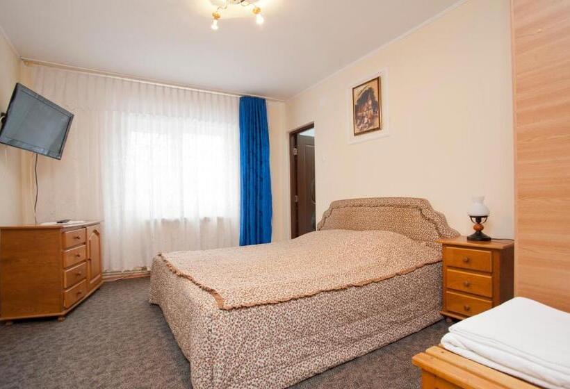 Quarto Estandar, Casa Tudor