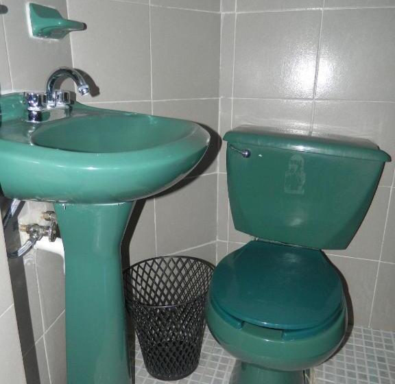 اتاق استاندارد سه نفره, Posada Joan Sebastian