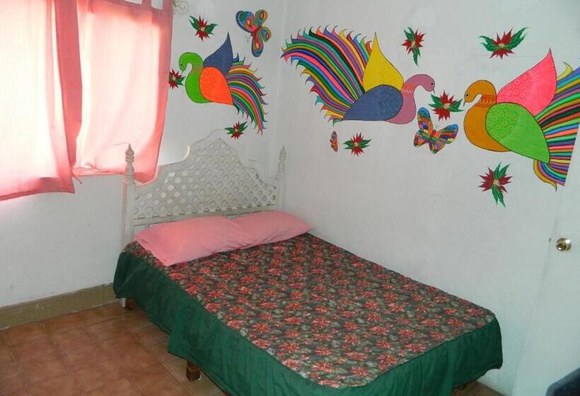 اتاق چهار تخته با دستشویی مشترک, Posada Joan Sebastian