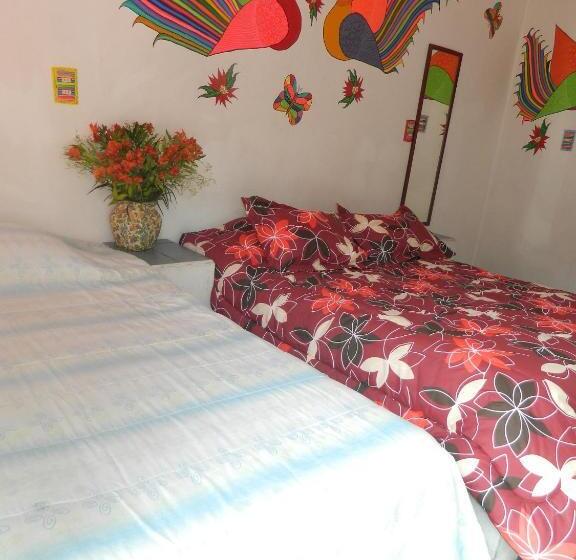 اتاق استاندارد چهارنفره با سرویس بهداشتی مشترک, Posada Joan Sebastian