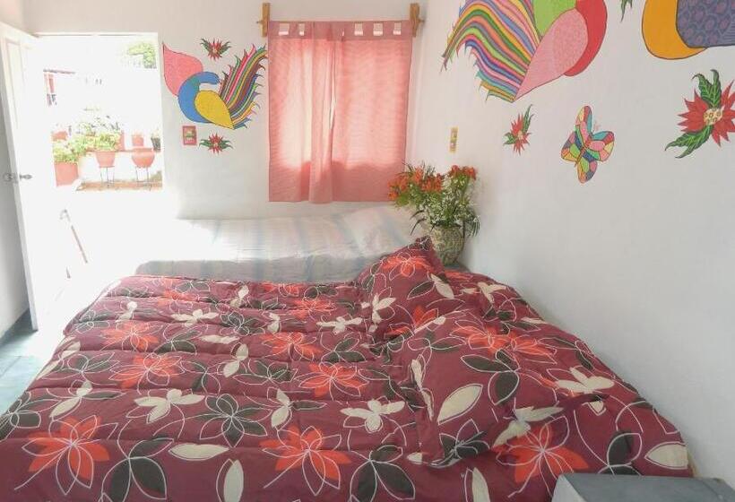 اتاق استاندارد چهارنفره با سرویس بهداشتی مشترک, Posada Joan Sebastian