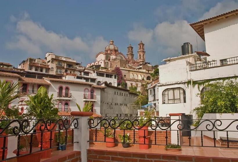 اتاق خانوادگی, Posada Joan Sebastian