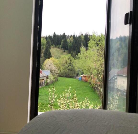 اتاق استاندارد با بالکن, Pensiunea Exedra