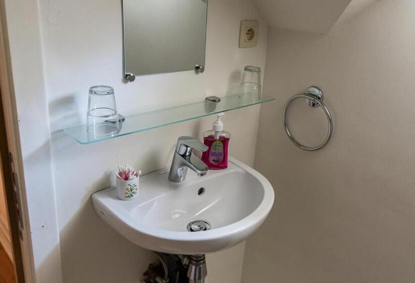 Номер Стандарт, B&b El Tyu