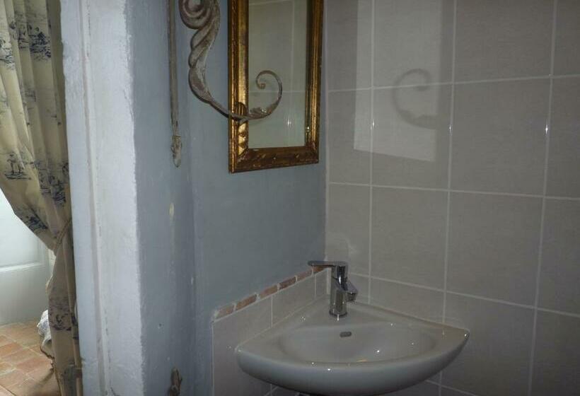 חדר קומפורט, Manoir De La Chapelle