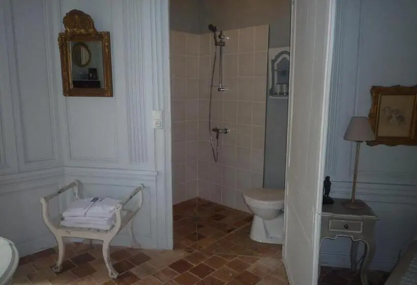 コンフォートルーム, Manoir De La Chapelle