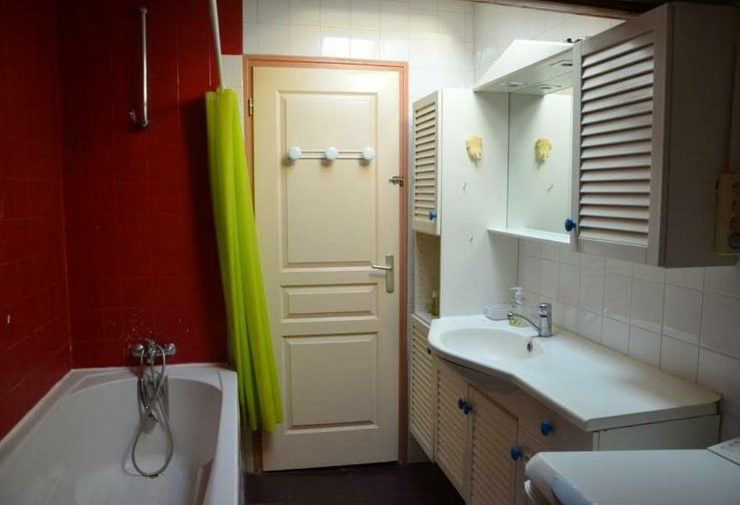 スタンダードトリプルルーム, Studio Et Colocation   Gîte Les 7 Fontaines