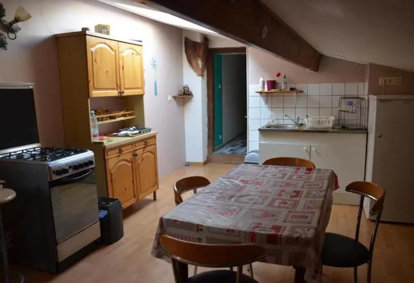 スタンダード4人部屋, Studio Et Colocation Gîte Les 7 Fontaines