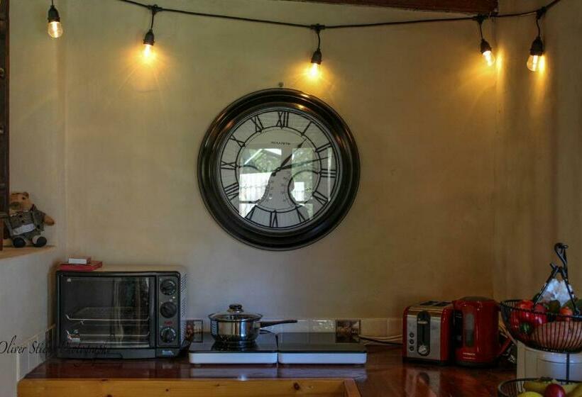 豪华工作室, Tomah Retreat Studio Breathe With Fireplace