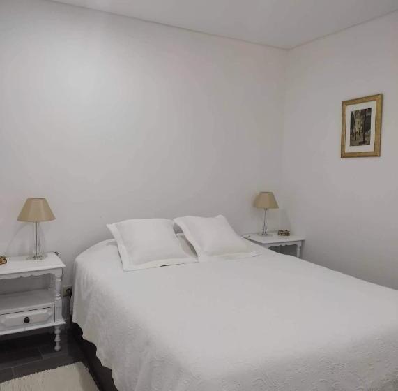 خانه 1 خوابه, Casa Freixedelo