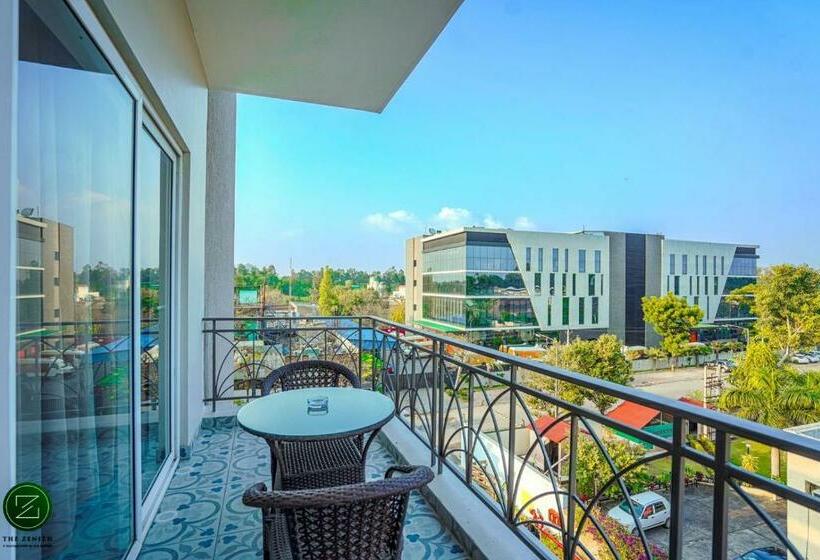 Стандартный Номер Кровать Кинг, The Zenith  A Boutique  By Hot Millions