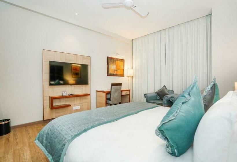 디럭스 룸 킹사이즈 침대, The Zenith  A Boutique  By Hot Millions