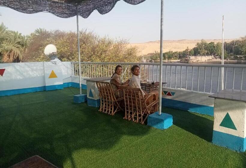 اتاق لوکس با چشم‌انداز دریا, Abazido Nubian Guest House