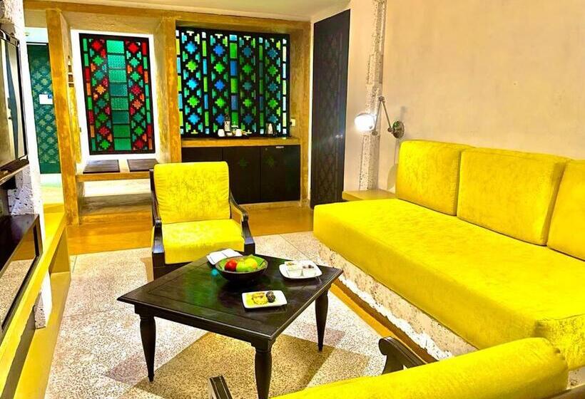 Люкс с Бассейном, Plumeria Lake Resort & Spa, By Zaahrah Hotels And Resorts