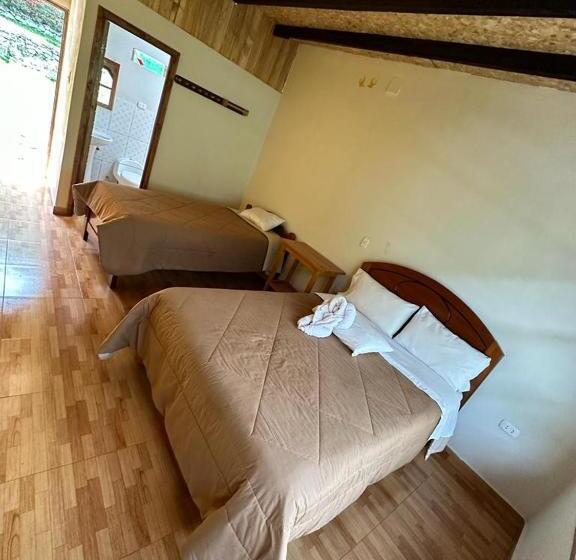 스탠다드 트리플 룸, Lia B&b Lucmabamba