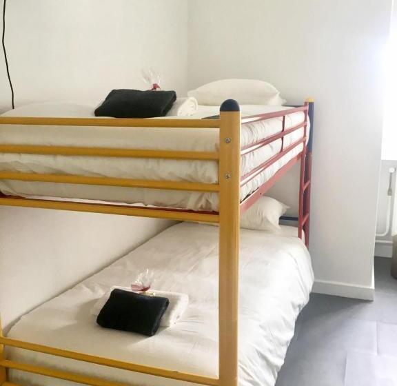 家庭间, Maison Blanche