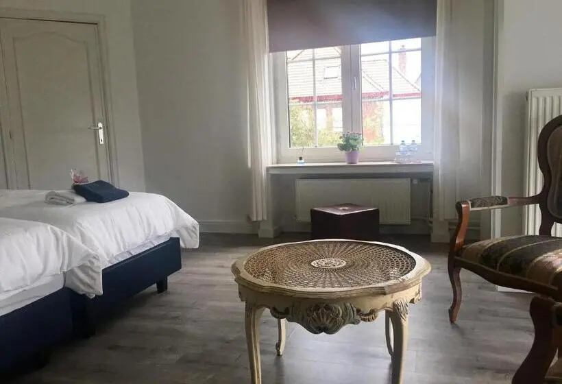 バルコニー付きデラックスルーム, Maison Blanche