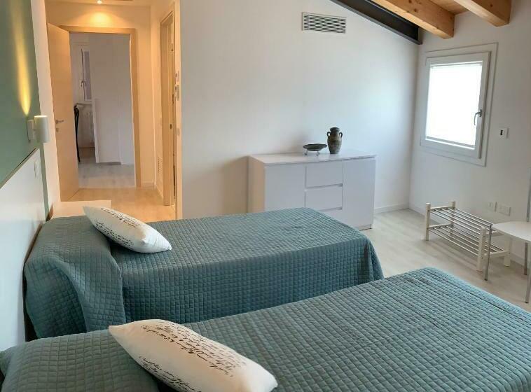 غرفة قياسية مطلّة علي الحديقة, Villavecchia