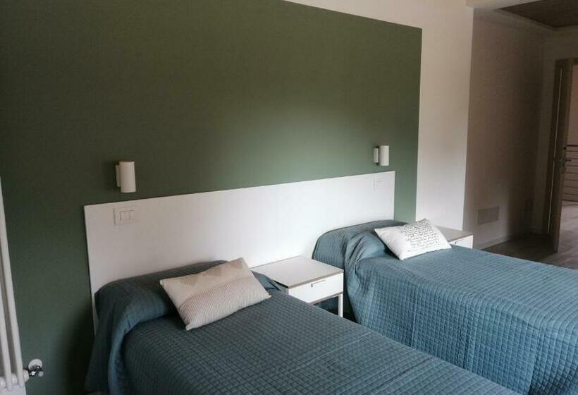 غرفة قياسية مطلّة علي الحديقة, Villavecchia