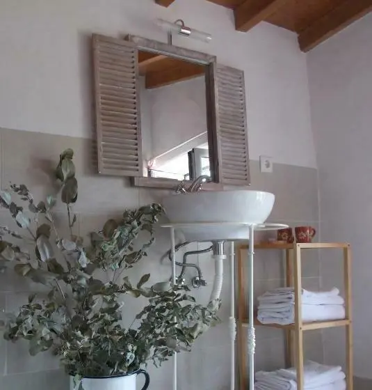 スタンダードスタジオ, Casas De Campo De Vale De Junco