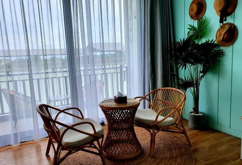 豪华湖景房, Shanghai Resort