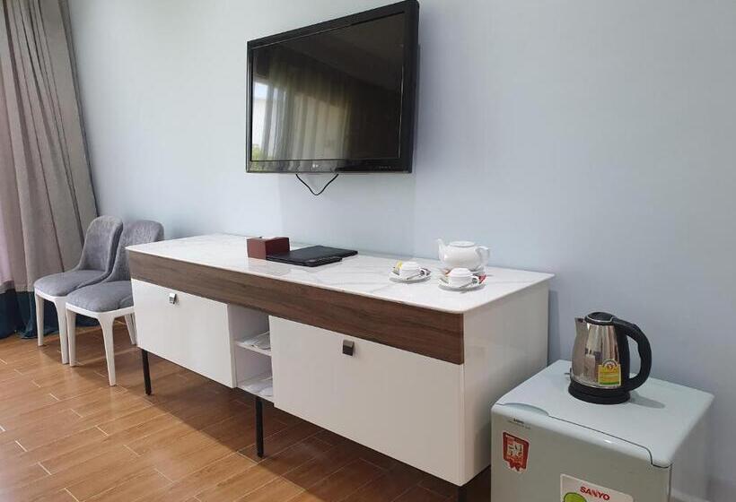 标准间带阳台, Shanghai Resort