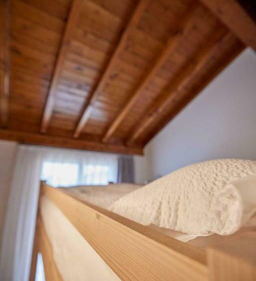 Quarto Familiar, Ostello Scudellate Monte Generoso