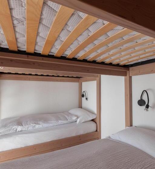 Quarto Familiar, Ostello Scudellate Monte Generoso