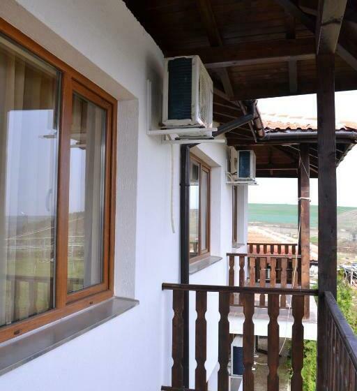 חדר סטנדרט לארבעה, Guest House Misha